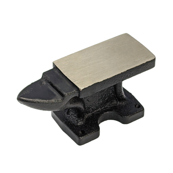 Artisan Essentials Small Leathercraft Anvil weighting 2lb (900g) and measuring 130mm x 45mm x 65mm