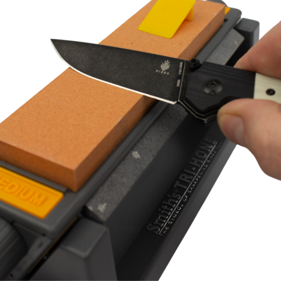 Close Up of Smith's 6" Tri-Hone Sharpening System