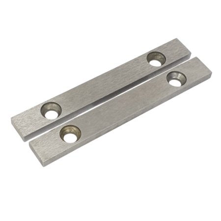 Set of carbide faces for use with the Artisan Supplies Mate Carbide Faced File Guide. Each face measures 79 x 10 x 3.9 mm.