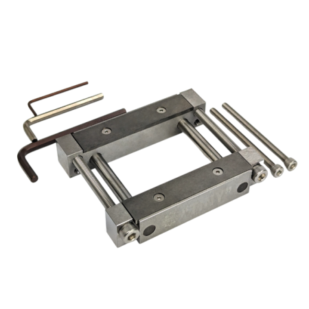 3x allen keys and 2x compensation screws supplied with the Artisan Supplies Tiny Carbide File Guide.