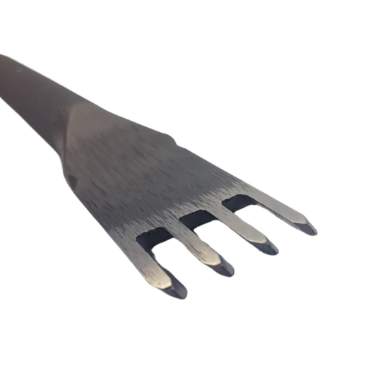 Close up of Kyoshin Elle European Style Stitching Chisel 4mm